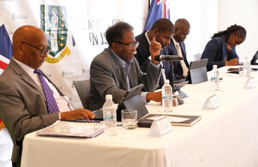 Government Ministers and Senior Officials Meet to Discuss Policies 2