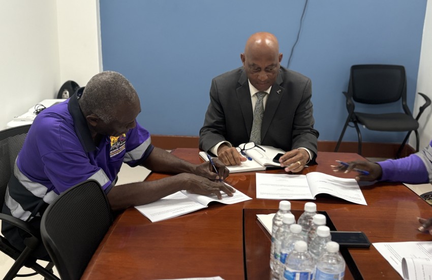 Ministry of Health Signs Contract to Remove Derelict Vehicles 2