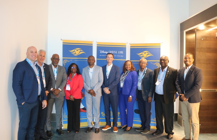 Productive Meeting at SEATRADE 2025 2