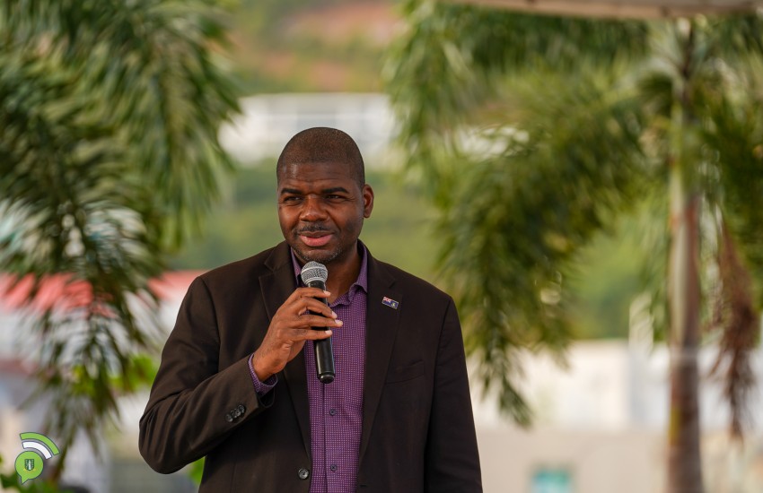 Florida-Caribbean Cruise Association Partners with Government of the Virgin Islands for Holiday Gift Project.P5