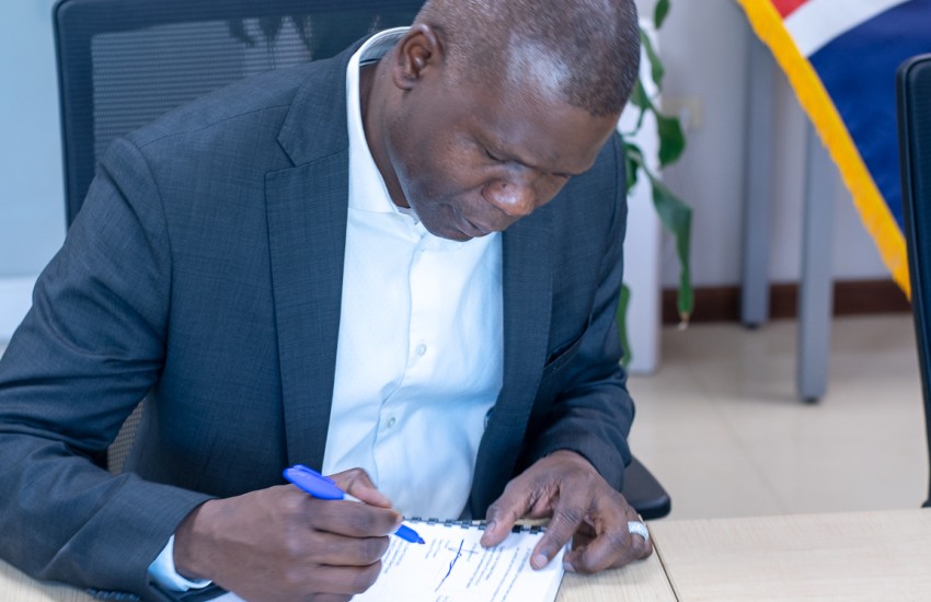 Contract Signed for the Construction of Retaining Walls, Road Pavement and Drainage at Sabbath Hill P3