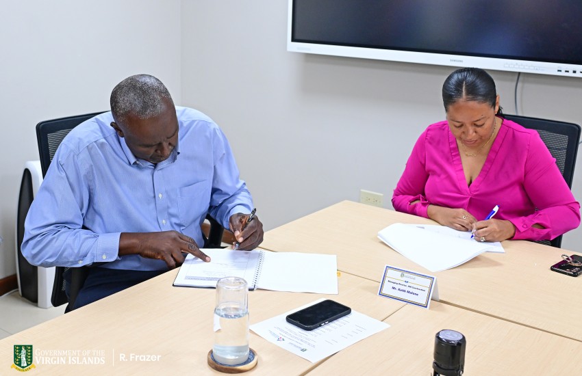 Contract Signing RDA BVIHSA Photo 2