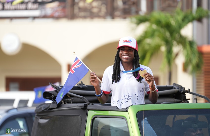 Adaejah with Commonwealth Gold Medal
