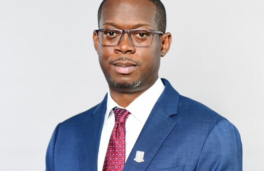 Lyndon_hodge_director_of_water_and_sewerage.jpg