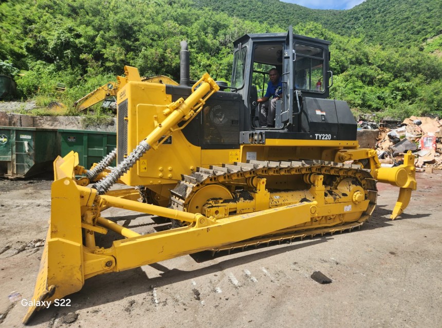 20251022 Bulldozer