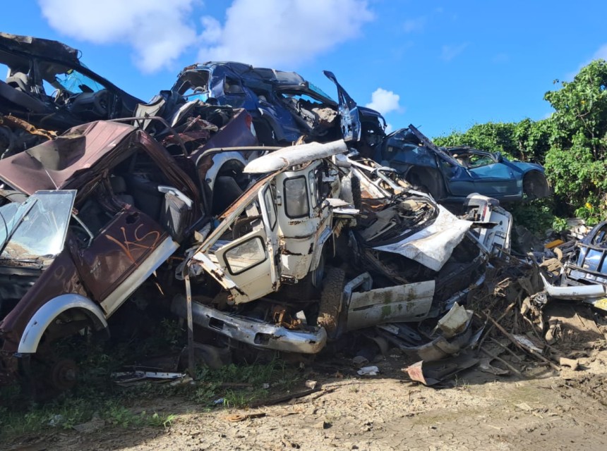 20251003-derelict vehicle site