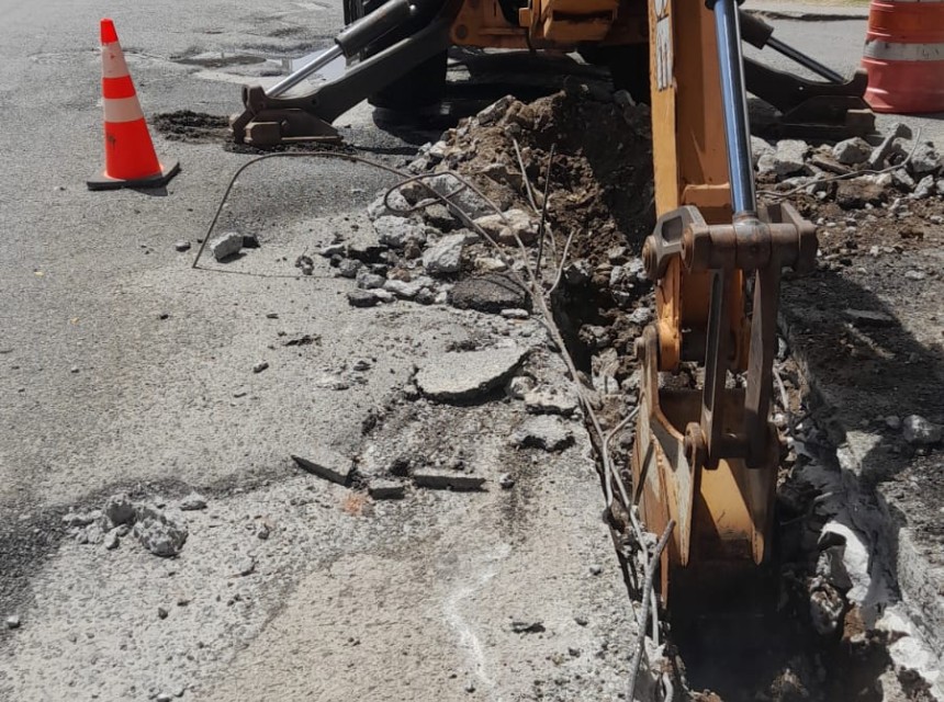 Road Works in the Fat Hog’s Bay/Long Look Area until Friday 6th March.JPG